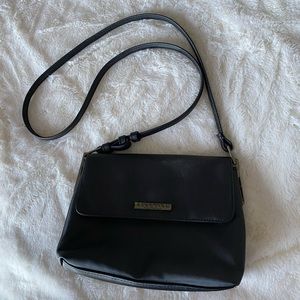 Kenneth Cole Reaction Crossbody